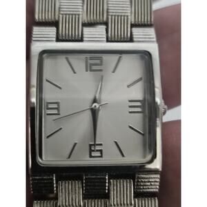 Beautiful FMD Ladies Square Luxury Style Quartz Watch Checkerboard Pattern Runs